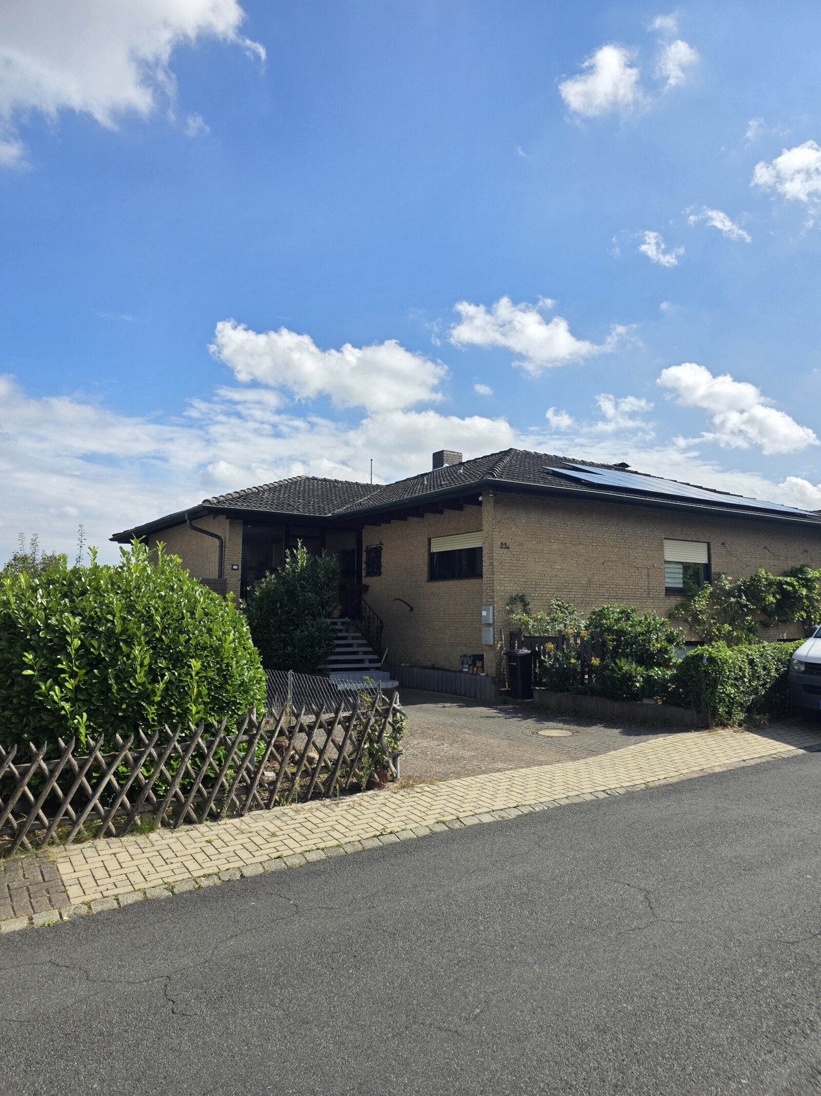 Bungalow/EFH mit Einliegerwohnung und viel Raum für Ihre Ideen