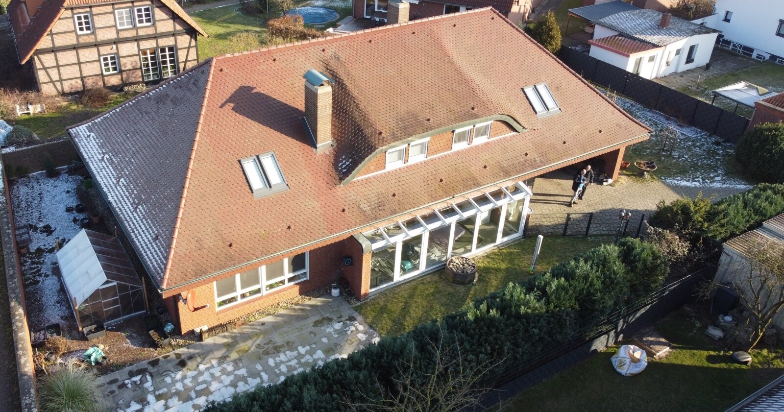 Hochwertig saniertes Einfamilienhaus mit Einliegerwohnung und exklusiver Ausstattung 